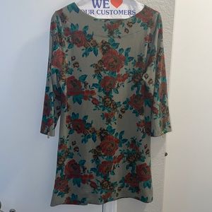 Large Floral Vintage Dress w/zippers on sleeve. Excellent condition.